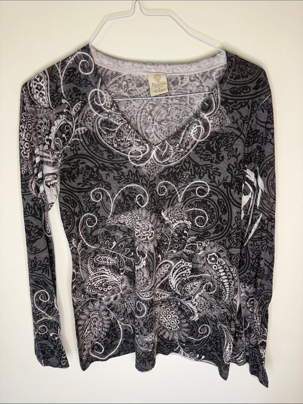 The Balance Collection by Marika Black Paisley V-Neck Long Sleeve Top XL gray